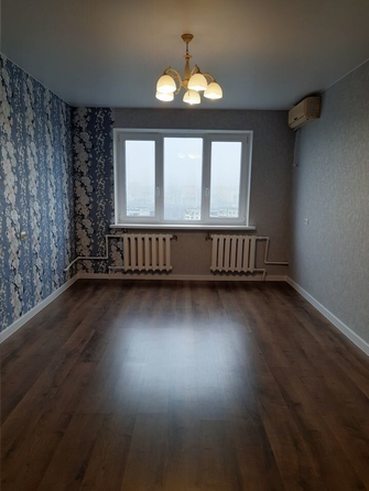 
   Продам 2-комнатную, 67 м², Думенко ул, 5

. Фото 6.