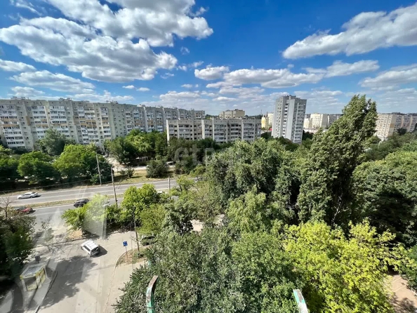 
   Продам 2-комнатную, 54 м², Таганрогская ул, 118

. Фото 2.