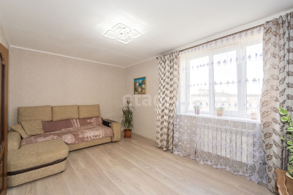 
   Продам 3-комнатную, 75 м², Салютина пер, 2Б

. Фото 5.