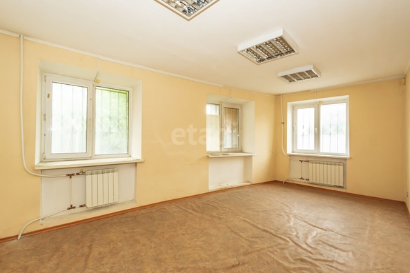 
   Продам 4-комнатную, 109.4 м², Токарная ул, 3

. Фото 2.