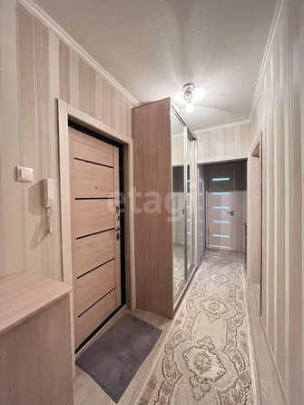 
   Продам 2-комнатную, 52.6 м², Вятская ул, 104

. Фото 1.