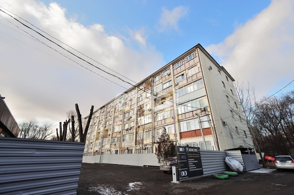 
   Продам 1-комнатную, 14.4 м², Тракторная ул, 48

. Фото 2.