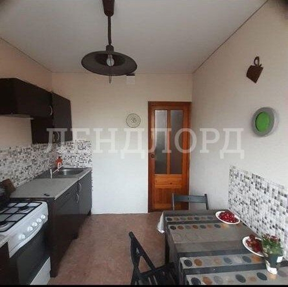 
   Продам 2-комнатную, 50.7 м², Комарова б-р, 15/1

. Фото 7.