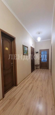 
   Продам 2-комнатную, 76 м², Космонавтов пл, 5Б

. Фото 1.