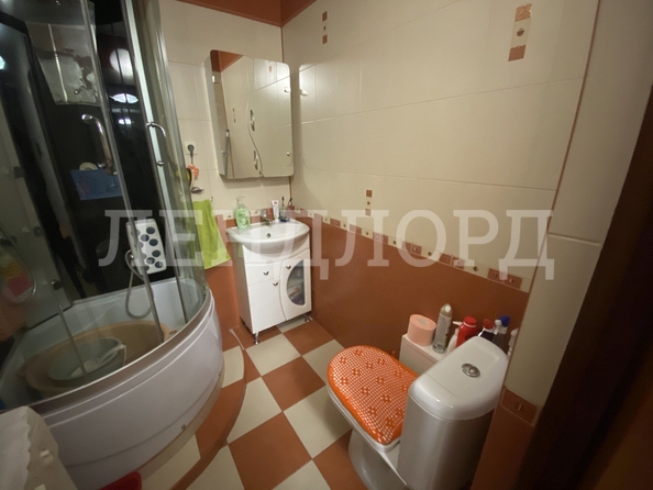 
   Продам 1-комнатную, 35 м², Космонавтов пл, 15

. Фото 2.