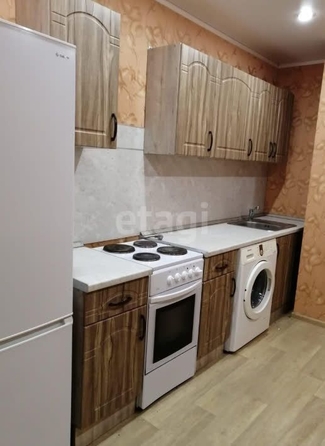 
   Продам 1-комнатную, 40.5 м², Заводская ул, 11

. Фото 2.