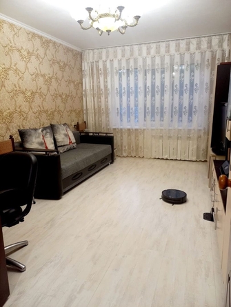 
   Продам 2-комнатную, 54 м², Вятская ул, 104

. Фото 8.