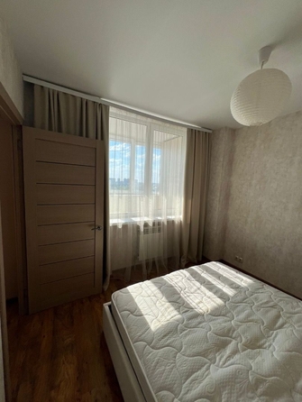 
   Продам 2-комнатную, 45 м², Ленина пл, 140А

. Фото 1.