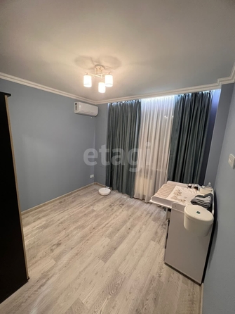 
   Продам 3-комнатную, 71 м², Жмайлова ул, 4/2

. Фото 1.