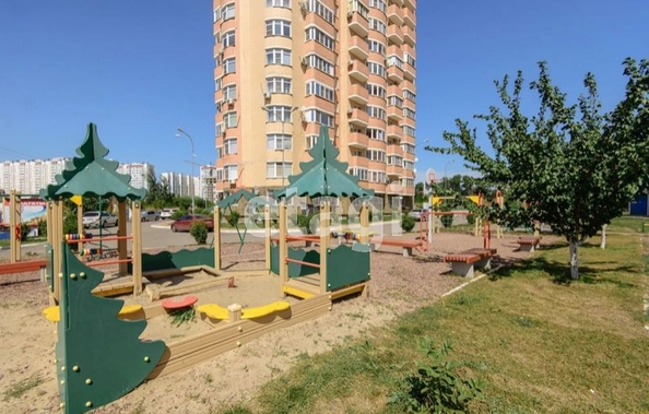 
   Продам 3-комнатную, 80 м², Оружейный пер, 11/2

. Фото 1.