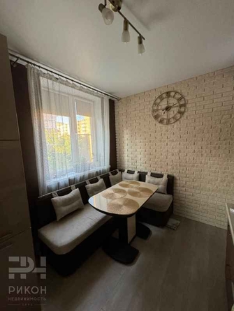 
   Продам 3-комнатную, 70 м², Платова б-р, 2

. Фото 1.