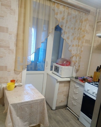 
   Продам 3-комнатную, 56 м², Строителей пр-кт, 28А

. Фото 4.