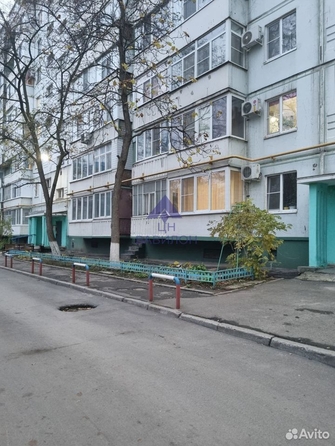 
   Продам 3-комнатную, 59 м², Ленинградская ул, 34

. Фото 1.