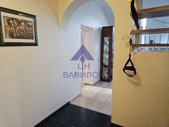 
   Продам 4-комнатную, 130 м², Гагарина пл, 7Ж

. Фото 2.