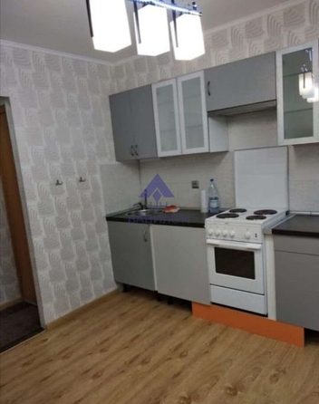 
   Продам 1-комнатную, 40 м², Молодежная ул, 7

. Фото 8.