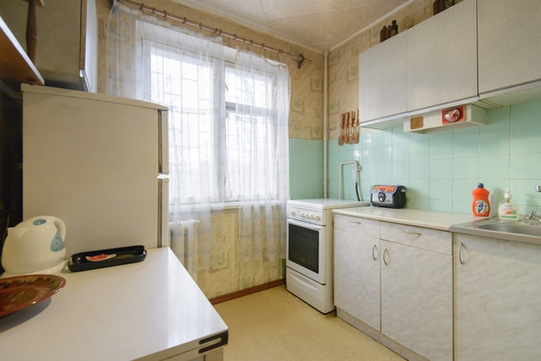 
   Продам 3-комнатную, 58 м², Коммунистический пр-кт, 2/3

. Фото 1.