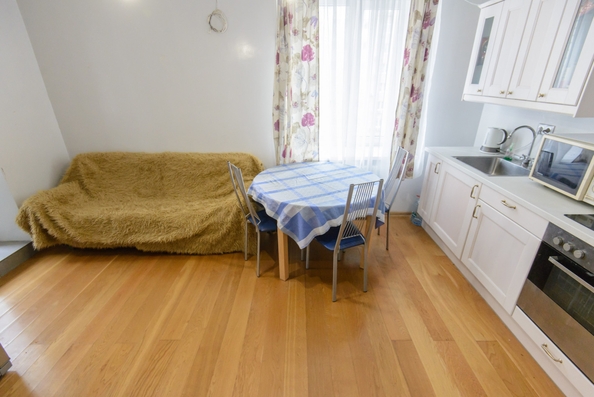 
   Продам 2-комнатную, 56 м², Вересаева ул, 103/2

. Фото 7.