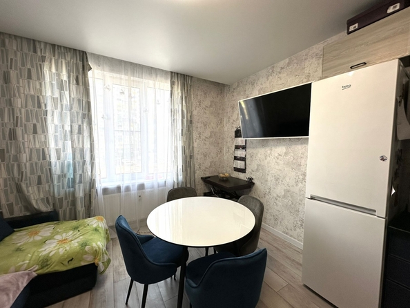 
   Продам 3-комнатную, 58 м², Ткачева ул, 42

. Фото 2.