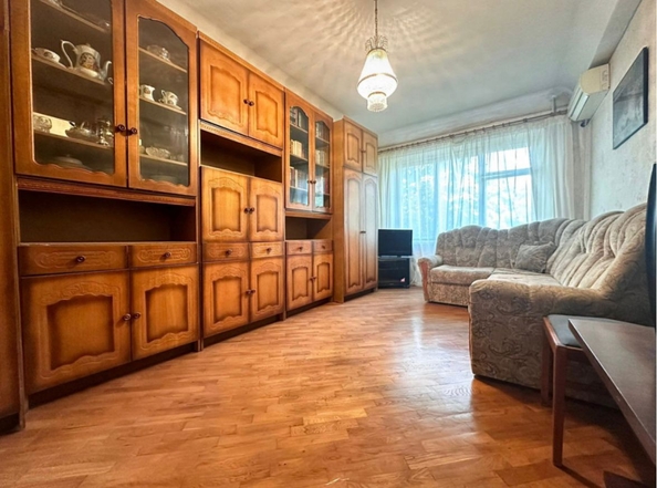 
   Продам 3-комнатную, 63.8 м², 2-я Краснодарская ул, 96/3

. Фото 1.