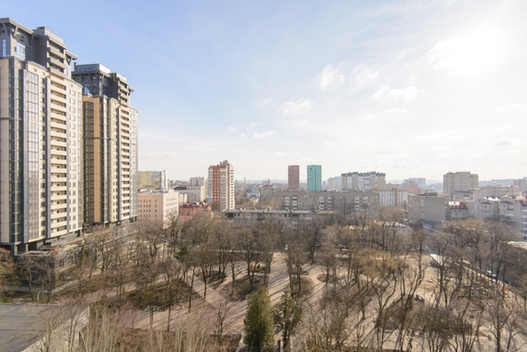 
   Продам 3-комнатную, 80 м², Варфоломеева ул, 222А

. Фото 23.