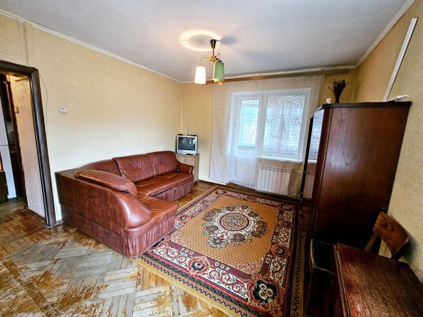 
   Продам 1-комнатную, 39 м², Комарова б-р, 8/1

. Фото 2.