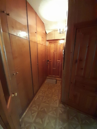 
   Продам 3-комнатную, 49 м², Малиновского ул, 10

. Фото 7.