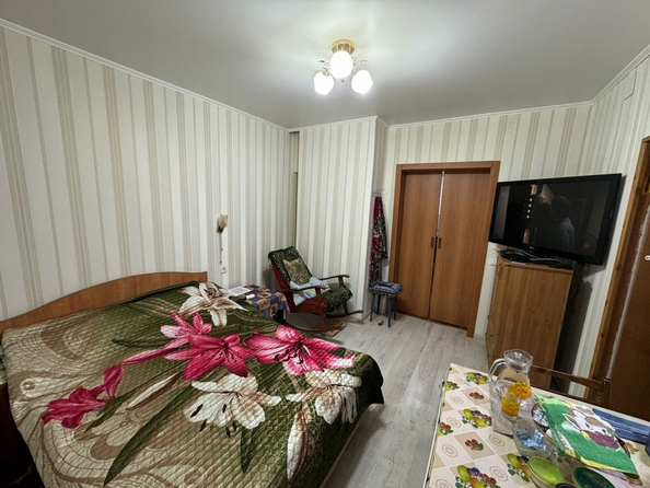 
   Продам 2-комнатную, 41.2 м², Обороны ул, 99

. Фото 2.