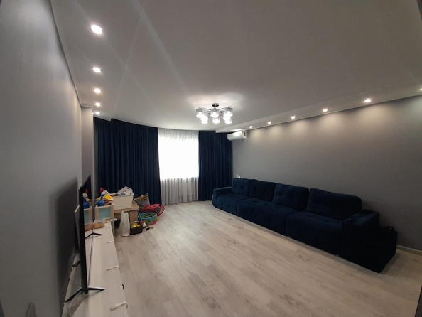 
   Продам 3-комнатную, 71 м², Жмайлова ул, 4/2

. Фото 1.