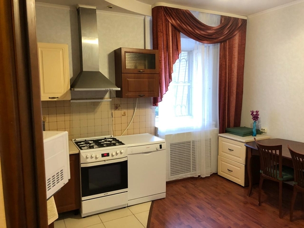 
   Продам 2-комнатную, 71.4 м², Зорге ул, 58а/8

. Фото 5.