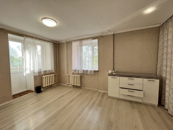 
   Продам 1-комнатную, 48 м², 3-я Кольцевая ул, 58Б

. Фото 1.