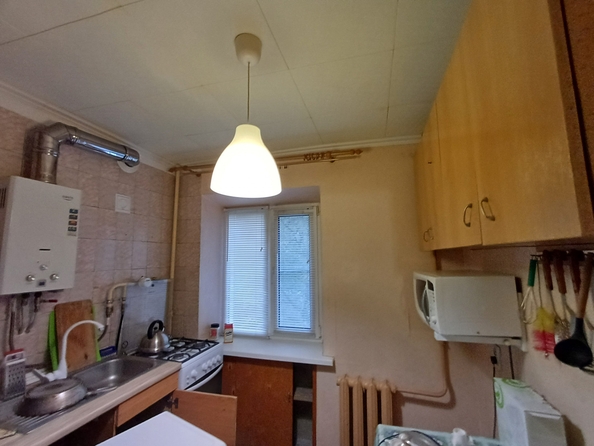 
   Продам 2-комнатную, 42 м², Кременчугская ул, 1

. Фото 1.