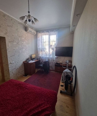 
   Продам 3-комнатную, 64 м², Доломановский пер, 1

. Фото 3.