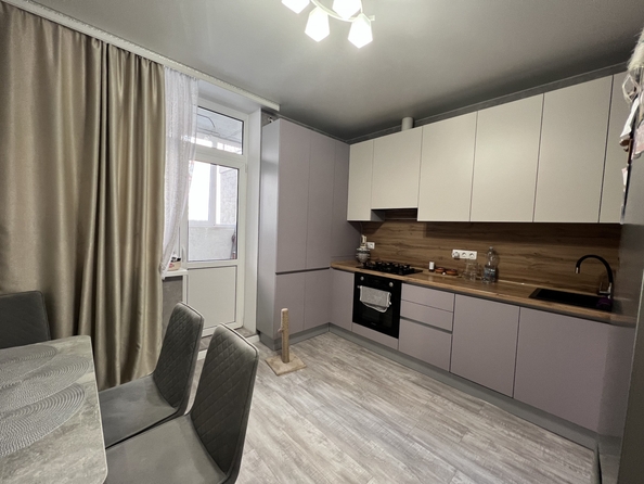 
   Продам 2-комнатную, 52 м², Берберовская ул, 14 ст 1

. Фото 2.