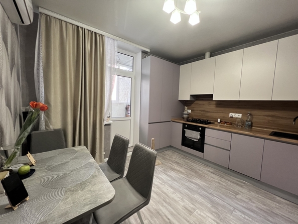 
   Продам 2-комнатную, 52 м², Берберовская ул, 14 ст 1

. Фото 5.