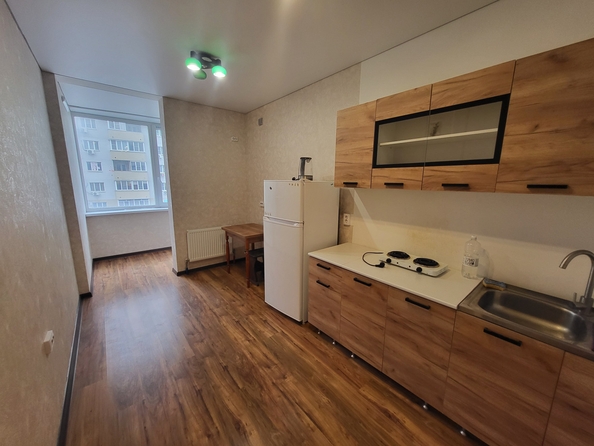 
   Продам 1-комнатную, 40.5 м², Жмайлова ул, 4г

. Фото 2.