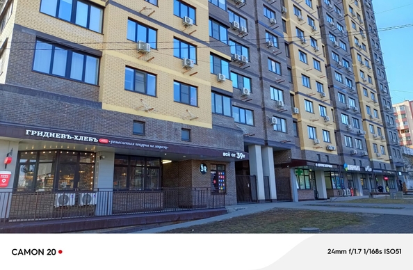 
   Продам 2-комнатную, 60 м², Комарова б-р, 20

. Фото 2.