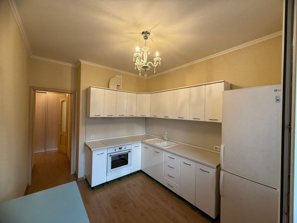 
   Продам 1-комнатную, 47.5 м², Извилистая ул, 7

. Фото 4.