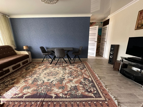 
   Продам 3-комнатную, 56 м², Октябрьский пер, 2

. Фото 4.