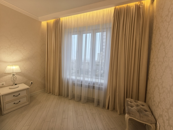 
   Продам 2-комнатную, 77 м², Береговая ул, 117

. Фото 3.