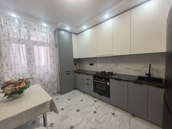 
   Продам 1-комнатную, 37.9 м², Берберовская ул, 32

. Фото 1.