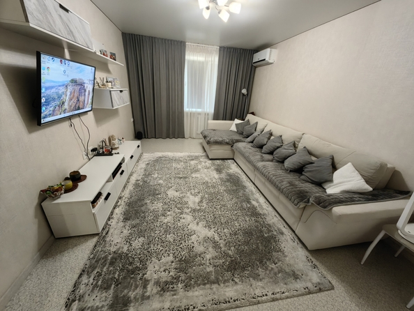 
   Продам 2-комнатную, 50 м², 40-летия Победы пр-кт, 37

. Фото 1.