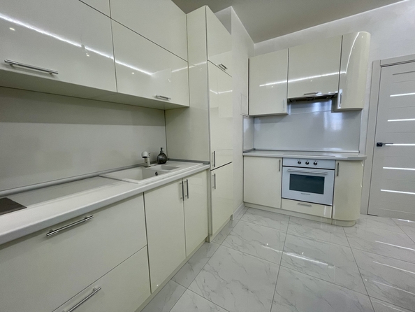 
   Продам 2-комнатную, 57 м², Скачкова ул, 62

. Фото 21.