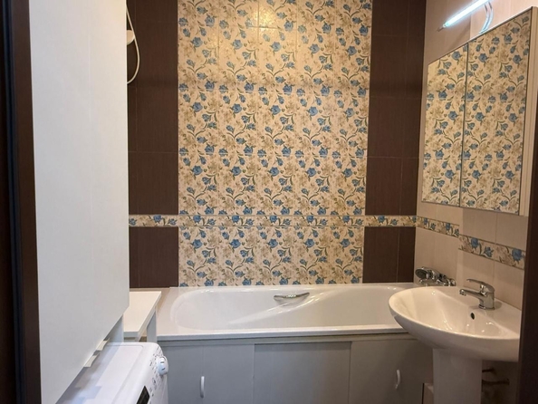 
   Продам 1-комнатную, 50.7 м², Малиновского ул, 66

. Фото 12.