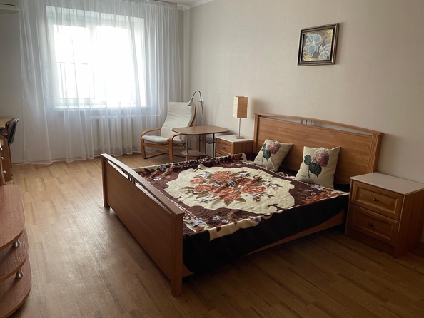 
   Продам 2-комнатную, 74 м², 339-й Стрелковой Дивизии ул, 19

. Фото 7.