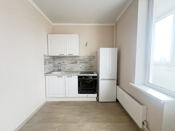 
   Продам 1-комнатную, 33 м², Ткачева ул, 20

. Фото 2.
