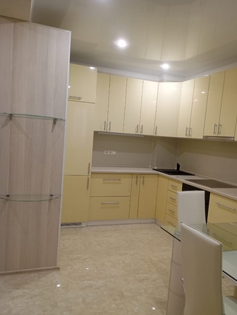 
   Продам 2-комнатную, 49 м², Космонавтов пр-кт, 35/20

. Фото 3.