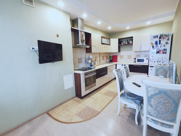
   Продам 3-комнатную, 90 м², Жмайлова ул, 4/5

. Фото 11.