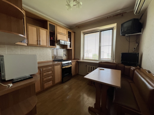
   Продам 2-комнатную, 54 м², 40-летия Победы пр-кт, 87

. Фото 1.