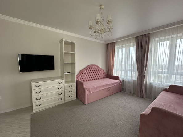 
   Продам 2-комнатную, 72.8 м², Береговая ул, 117Б

. Фото 3.