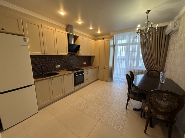 
   Продам 2-комнатную, 72.8 м², Береговая ул, 117Б

. Фото 12.